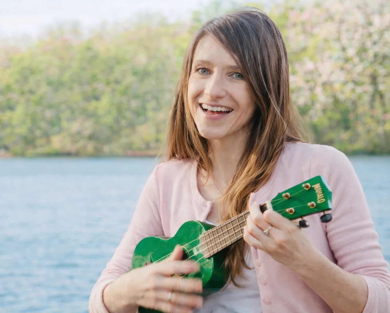 Hochzeitssängerin Janet bei einer freien Trauung am Rubbenbruchsee in Osnabrück